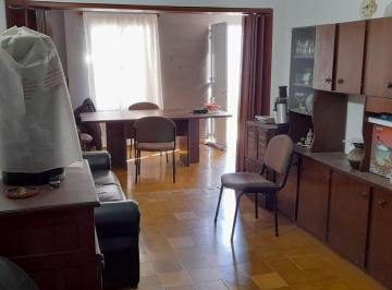 Casa · 144m² · 5 Ambientes · 1 Cochera · Casa 3 Dor C/patio y Cochera - San Fernando