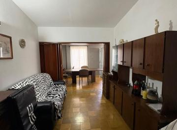 Casa · 144m² · 5 Ambientes · 1 Cochera · Casa 3 Dor C/patio y Cochera - San Fernando