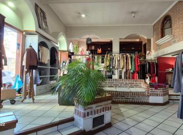 Edificio · 229m² · Locales en Venta, Villa Regina