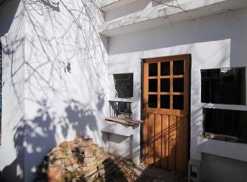 PH · 65m² · 3 Ambientes · PH de Tres Ambientes con Quincho y Terraza en Venta en Quilmes Oeste