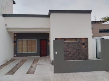 Casa · 100m² · 3 Ambientes · 1 Cochera · Casa de 3 Ambientes en Ituzaingó Sur