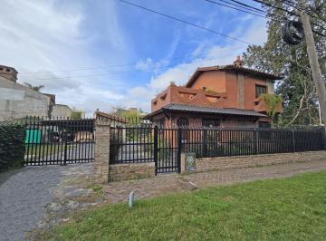 1 · Venta Casa 4 Ambientes en San Isidro