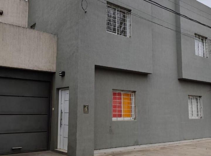 Casa · 91m² · 4 Ambientes · 1 Cochera