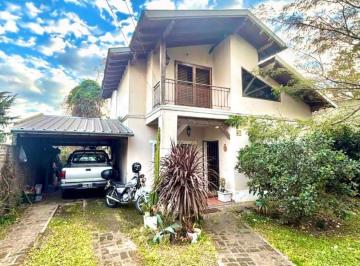 Casa · 200m² · 4 Ambientes · 1 Cochera · Casa en Venta en Monte Grande