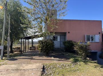 Casa · 150m² · 3 Ambientes · 3 Cocheras · Casa con 2 Departamentos en Colón Entre Ríos