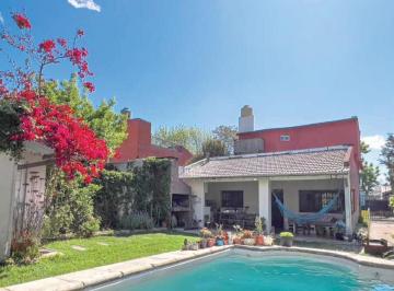 Casa · 120m² · 4 Ambientes · 2 Cocheras · Casa en Venta en Boulogne