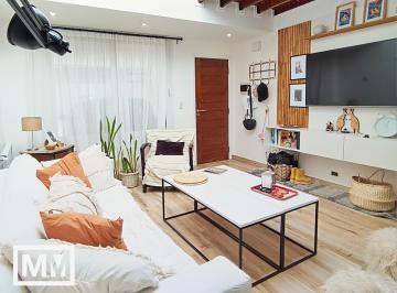 PH · 146m² · 3 Ambientes · 1 Cochera · PH en La Perla