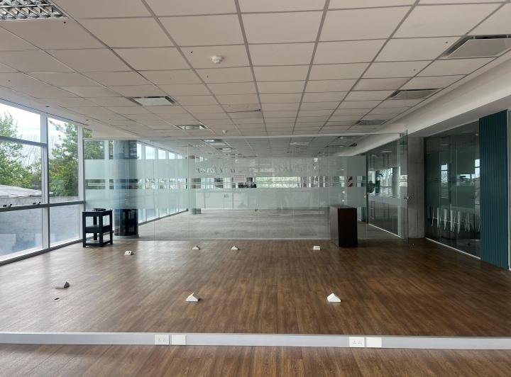 Oficina comercial · 453m² · 1 Ambiente · 7 Cocheras