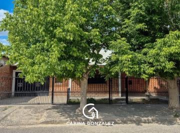 Casa · 264m² · 5 Ambientes · 2 Cocheras · Casa de 3 Dorm. en Allen