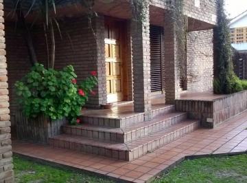 Casa · 278m² · 5 Ambientes · 3 Cocheras · Paysandu Al 200 - Casa en Venta 4 Dorm. en La Florida Rosario
