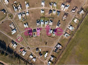 Terreno · 1009m² · Terreno Central en Venta en Barrio Cerrado Los Juncos D2