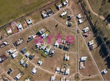 Terreno · 905m² · Terreno a La Venta en Barrio Cerrado Los Juncos A49
