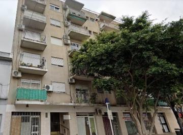 Departamento de 2 ambientes, Versalles · 2 Amb Al Frente - * Excelente Estado* Cocina Separada - Bajas Expensas