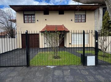 Casa de 4 ambientes, Mar del Plata · Chalet 4 Ambientes, Zona Constitucion, Sobre Dos Plantas.