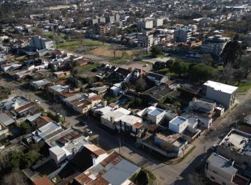 Casa · 187m² · Casa en Venta con Galpon. Ideal Desarrollo Inmobiliario