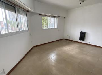 Departamento · 5 Ambientes · Departamento en Planta Baja