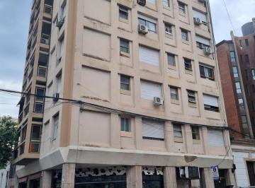 Departamento · 75m² · 4 Ambientes · Departamento - Centro