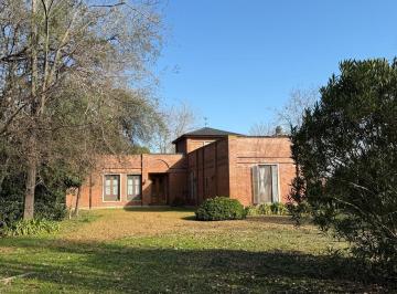 Casa · 132m² · 5 Ambientes · 1 Cochera · Venta - Casa 5 Ambientes - Club de Campo El Moro - Marcos Paz