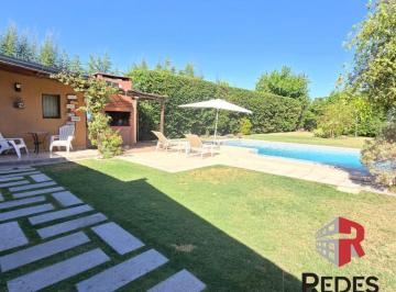 Casa de 11 ambientes, San Rafael · Vendo Espectacular Propiedad - a Minutos del Centro de San Rafael -.