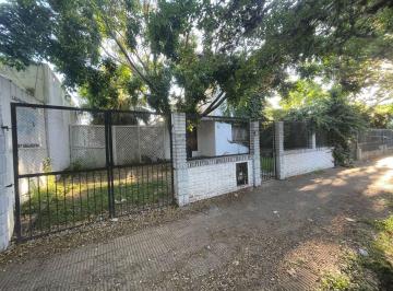 Casa de 3 ambientes, Florencio Varela · En Venta! Casa Centrica a Reciclar Ideal Emprendimiento!