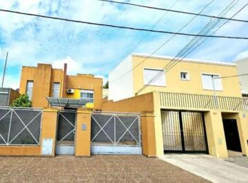Casa · 180m² · 5 Ambientes · 1 Cochera · Casa en Venta en Ramos Mejia