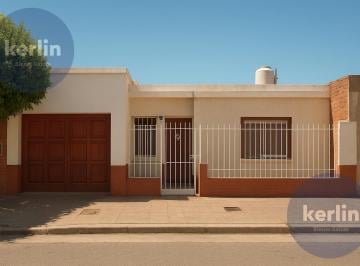 Casa · 115m² · 4 Ambientes · 1 Cochera · Casa en San Nicolas de Los Arroyos