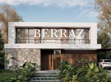 Casa · 269m² · 6 Ambientes · Casa Venta 4 Dormitorio Barrio Carpinchos Lote de 528 m² Nordelta Tigre
