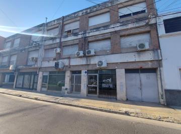 Garage · 16m² · Cochera en Lisandro de La Torre Al 2800