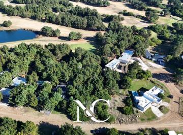 Terreno · 1175m² · Lote en Venta en Costa Esmeralda, Salida a La Cancha de Golf