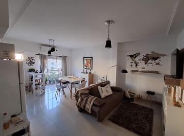 Departamento en Alquiler de 1 ambiente Ramos Mejía · Departamento en Alquiler de Ramos Mejía Centro con Balcón Muy Amplio