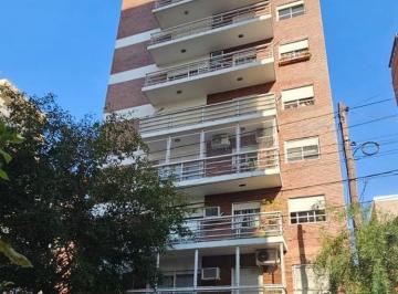 Departamento · 100m² · 4 Ambientes · 1 Cochera · Departamento en Lanús Oeste