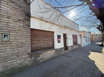 Casa · 100m² · 5 Ambientes · Casa en Lobos