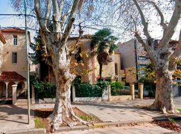Casa · 80m² · 5 Ambientes · Casa - Venta - Flores