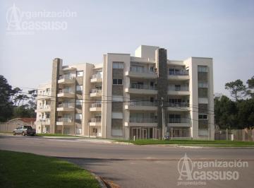 Departamento · 65m² · 3 Ambientes · 1 Cochera · Departamento en Venta 2 Dorm. 2 Baños Garaje Piscina Parrilla San Rafael Punta del Este