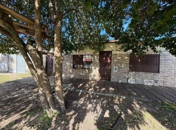 Casa · 79m² · 3 Dormitorios · 1 Cochera · Vendo Casa en Concepción del Uruguay, Entre Ríos