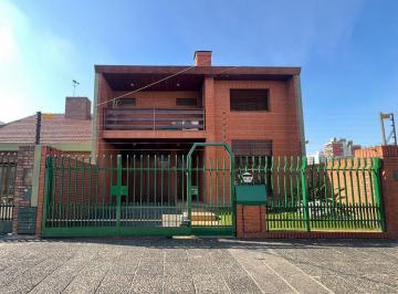 BAT-BAT-3657_2 · Casa 4 Ambientes. | Avellaneda Al 500