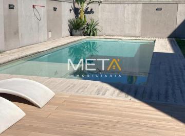 Casa · 360m² · 10 Ambientes · 4 Cocheras · Casa en Venta Barrio Guillermina a Media Cuadra de Av Mate de Luna