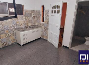 Departamento · 40m² · 2 Ambientes · Departamento en Alquler 2 Ambientes F. Varela Centro - Para Persona Sola o Pareja!