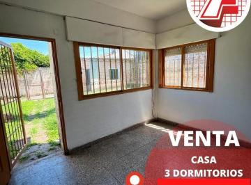Casa · 160m² · 8 Ambientes · 1 Cochera · Casa en Venta - Barrio Diza