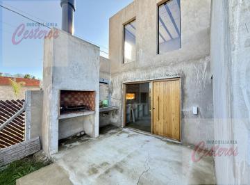 Casa · 80m² · 4 Ambientes · 1 Cochera · Casa en Alejandro Petion, Barrio Abierto Sin Expensas "Petión Chico."