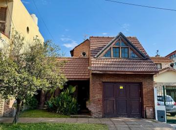 Casa · 166m² · 5 Ambientes · 1 Cochera · Venta Casa 5 Ambientes Quilmes Oeste
