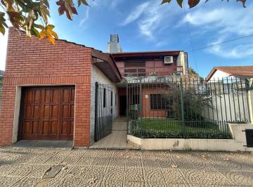 Casa · 240m² · 4 Ambientes · 2 Cocheras · Chalet en San Miguel