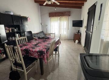 Casa de 3 ambientes, La Plata · Casa en Venta Calle 42 145 y 146