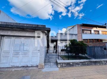 Casa · 90m² · 3 Ambientes · 2 Cocheras · Casa en Venta 3 Ambientes en Berazategui Centro