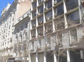 Al frente, calle Uruguay · Piso de Oficina en Tribunales - Financiación