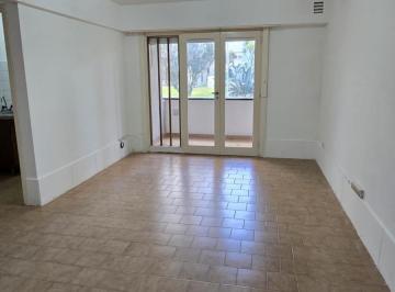 Departamento · 60m² · 3 Ambientes · 1 Cochera · Deparamento 3 Ambientes Planta Baja, con Espacio de Cochera