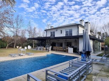 Casa · 238m² · 7 Ambientes · 3 Cocheras · Casa Venta - Fatima - Manzanares - Barrio Lomas de Fatima Pilar