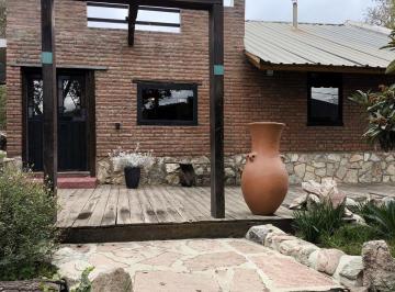 Casa · 137m² · 1 Dormitorio · 1 Cochera · En Venta Loft + Local – Camino de Los Artesanos, Villa Giardino