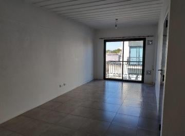 Departamento · 39m² · 2 Ambientes · 1 Cochera · Depto. 2 Amb. C/balcón, Baulera y Cochera Sarmiento 1067