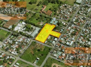 Bodega-Galpón · 1400m² · Galpón 1550 m² en Fracción de 7200 m² - Frente y Salida a 2 Calles - Villa Luzuriaga